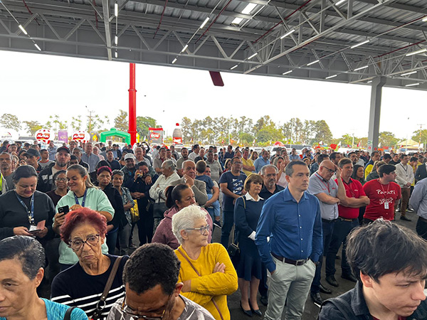 Foto: AssisCity - População compareceu em peso para prestigiar a inauguração