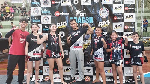 Divulgação/Marega Thai - Atletas de Assis de Kickboxing participam do Campeonato Brasileiro de Kickboxing, em Garça (SP)