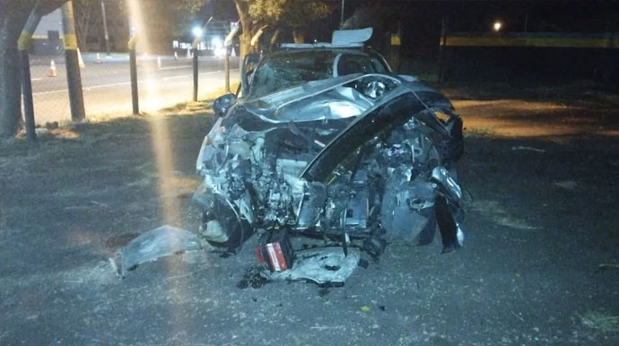 Divulgação - Quatro pessoas ficaram feridas em acidente entre caminhão e carro — Foto: João Trentini/Arquivo pessoal