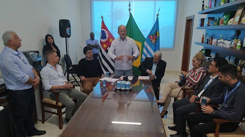 Prefeitura de Assis/Divulgação - Prefeitura anuncia a construção de mais 581 casas pela Pacaembu Construtora - FOTO: Prefeitura de Assis