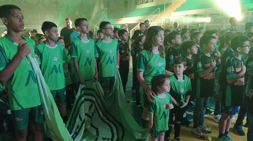 Prefeitura de Assis/Divulgação - Ao todo, 700 crianças estão participando da 35ª Copa Assis de Futebol - FOTO: Prefeitura de Assis/Divulgação