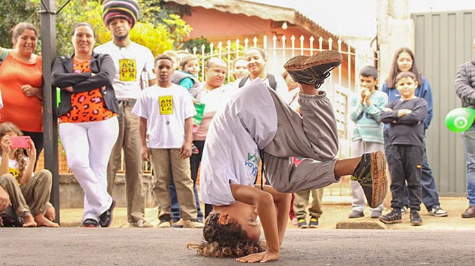 Prefeitura de Assis/Divulgação - Assis realiza ação social para moradores dos bairros atendidos pelo CRAS II - FOTO: Prefeitura de Assis