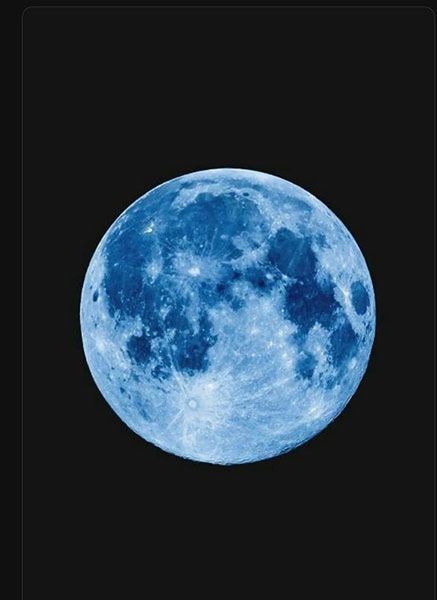 divulgação - Lua Azul registrada na cidade de Taubaté pelo fotógrafo Robson Moraes - Foto: Robson Moraes