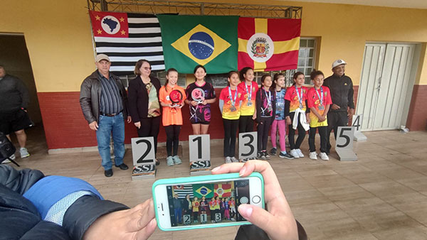 Divulgação - Sophia Pinheiro, de 11 anos, faturou o 1° lugar em sua categoria - Foto: Divulgação/Cedida