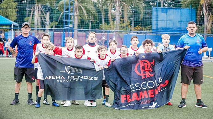 Divulgação - Time sub-11 da Escola Flamengo Assis conquistou o vice-campeonato