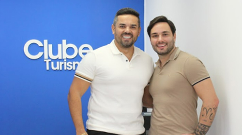 Clube Turismo/Divulgação - Neto e Pedro no Clube Turismo, loja inaugurada em Marília