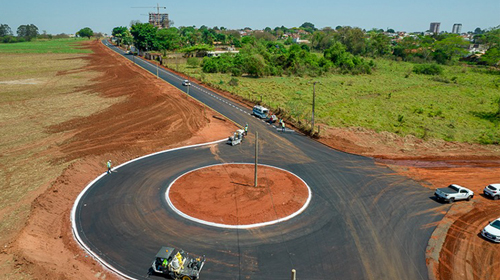 Prefeitura de Assis/Divulgação - Prefeitura de Assis realiza a entrega do asfalto na estrada da Água do Matão - FOTO: Prefeitura de Assis/Divulgação