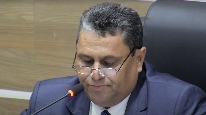 TV Câmara de Palmital/Reprodução - O agora vereador Luiz Antônio de Castro, conhecido como Baiano Caminhoneiro, durante seu discurso de posse - FOTO: TV Câmara de Palmital/Reprodução