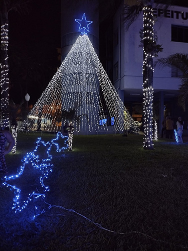 Divulgação/Departamento de Comunicação - Iluminação do Natal de 2022 da Prefeitura Municipal de Assis  - Foto Divulgação/Departamento de Comunicação