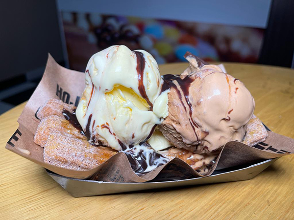 Portal AssisCity - A opção de churros com sorvete é diferenciada e deliciosa - Foto: Portal AssisCity