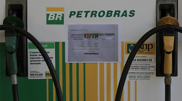 Fabio Rodrigues-Pozzebom/Agência Brasil - Diesel ficará mais barato nas distribuidoras a partir desta sexta-feira, dia 8 - FOTO: Fabio Rodrigues-Pozzebom/Agência Brasil
