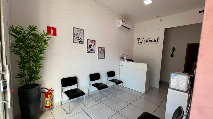 Divulgação/Redes Sociais - Inaugurada em Assis em 2020, a clínica Antoniel Odontologia segue devolvendo o melhor sorriso para seus pacientes - Foto: Divulgação