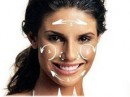 Lição de beleza: como fazer autobronzeamento em casa