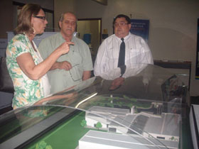 Sandra Caravieri apresenta maquete e projeto do Sest/Senat de Assis