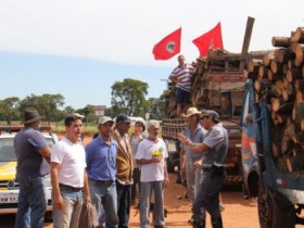 Cerca de 450 pessoas ocupam terras perto da Ficar