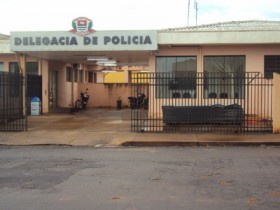 Mulher procura a Polícia Militar para informar o desaparecimento do esposo e acaba presa