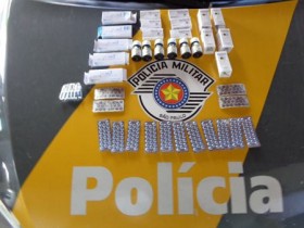 Polícia apreende 900 comprimidos e detém dupla em Assis