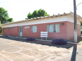 Técnicos do MEC e do Instituto Federal visitam as instalações da faculdade