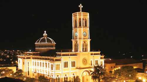 Missa com bênçãos dos Santos Óleos é celebrada hoje, às 19h30, na Catedral