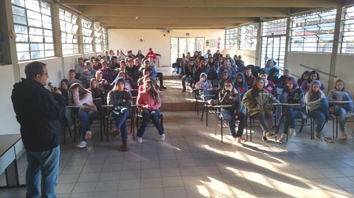 Alunos do Clybas têm palestra sobre ciclo de profissões