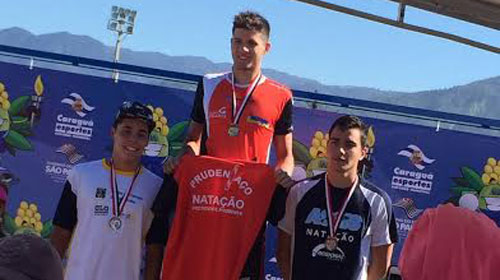 Nadador assisense é campeão nos Jogos Abertos da Juventude, em Caraguatatuba