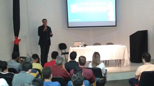 Informática da FEMA promove palestras