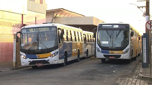 Usuários reclamam das condições precárias do transporte coletivo de Assis