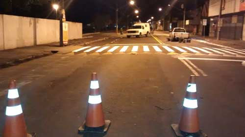 Departamento de Trânsito reforça a sinalização próximo do Cemitério