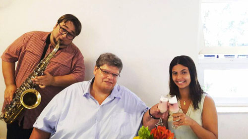 Doutor Marquezine recebe visita especial da filha durante o Natal