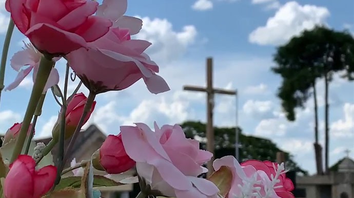 Cemitério de Assis reabre para visitas neste fim de semana em virtude do dia das mães