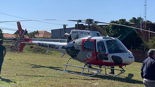 Helicóptero Águia da PM sobrevoa Assis