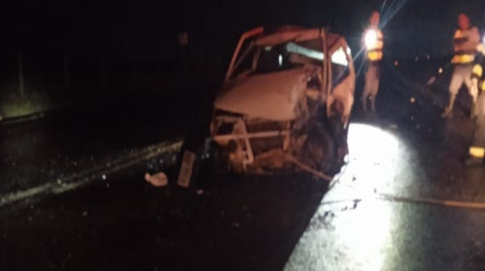 Acidente na Rodovia Benedito Pires deixa duas pessoas feridas em Cândido Mota