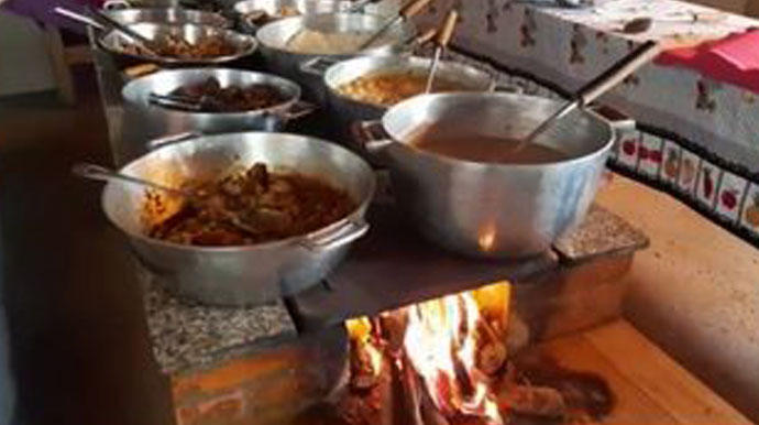 Chácara Jeito Caipira tem tradicional almoço de domingo