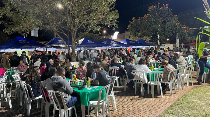 Festa do Milho de Florínea é sucesso e reúne centenas de pessoas