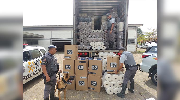 Polícia prende contrabandista com 450 mil maços de cigarros paraguaios em Marília