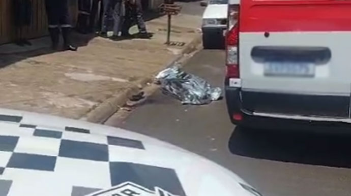 Homem morto no Parque das Flores é identificado e suspeito é preso em flagrante