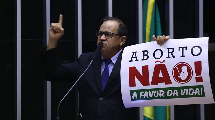 Aborto, uma questão de saúde pública