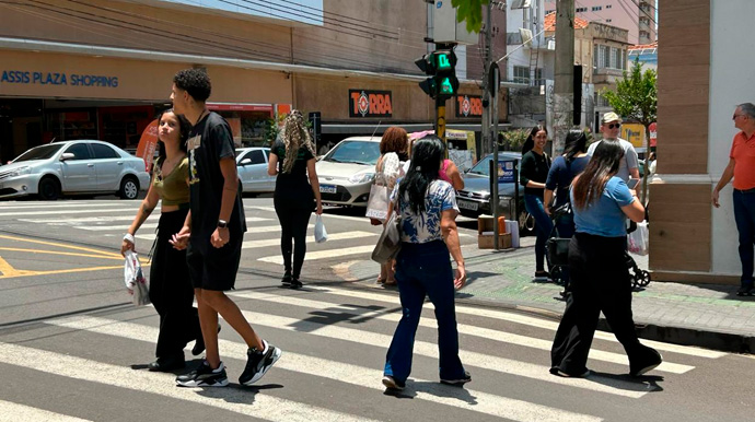Comércio de Assis atende em horário especial para Dia dos Pais