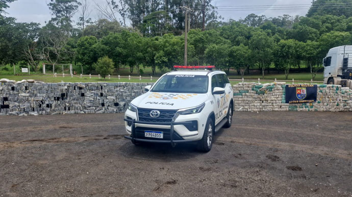 Polícia Rodoviária apreende toneladas de cocaína em Assis, o que pode ser considerada umas das maiores apreensões do Estado
