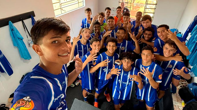 Assisense vence Santacruzense por 2 a 0 e se mantém firme no Paulista Sub-15