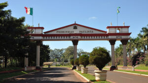 portal de entrada da cidade Pedrinhas Paulista