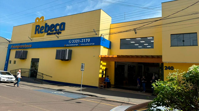 Rebeca Atacarejo celebra o Dia das Mães com momentos inesquecíveis