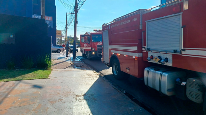 Princípio de incêndio atinge retífica na avenida Dom Antônio em Assis Fogo foi rapidamente controlado pelo Corpo de Bombeiros - FOTO: Portal AssisCity