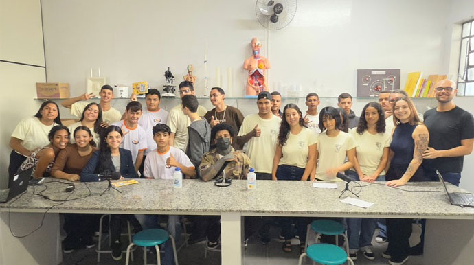 Escola Dom Antônio estreia “Terceirão Podcast” e recebe artistas da cidade