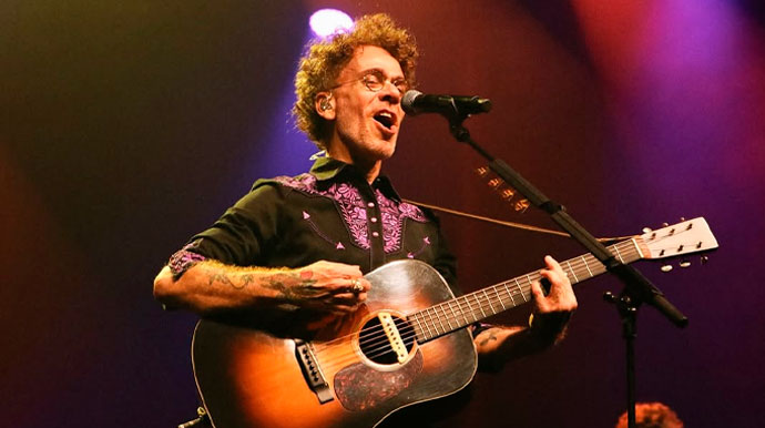 Nando Reis encerrará o Rock Caramujo 2025 com show gratuito em Palmital