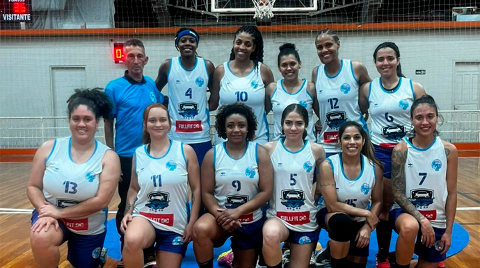 Atletas do time feminino de basquete de Assis - FOTO: Divulgação
