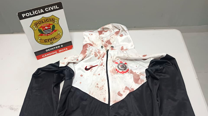 Roupa utilizada no dia do crime foi apreendida pela polícia - FOTO: Polícia Civil/Divulgação