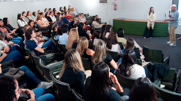 Unimed Assis celebra o Dia da Secretária com evento especial