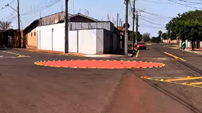 Atendendo pedido antigo de moradores, Prefeitura de Cândido Mota entrega nova rotatória na R. Assad Chadi