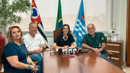 Prefeita Telma Spera durante coletiva de imprensa realizada na última sexta-feira, dia 3 - FOTO: Portal AssisCity